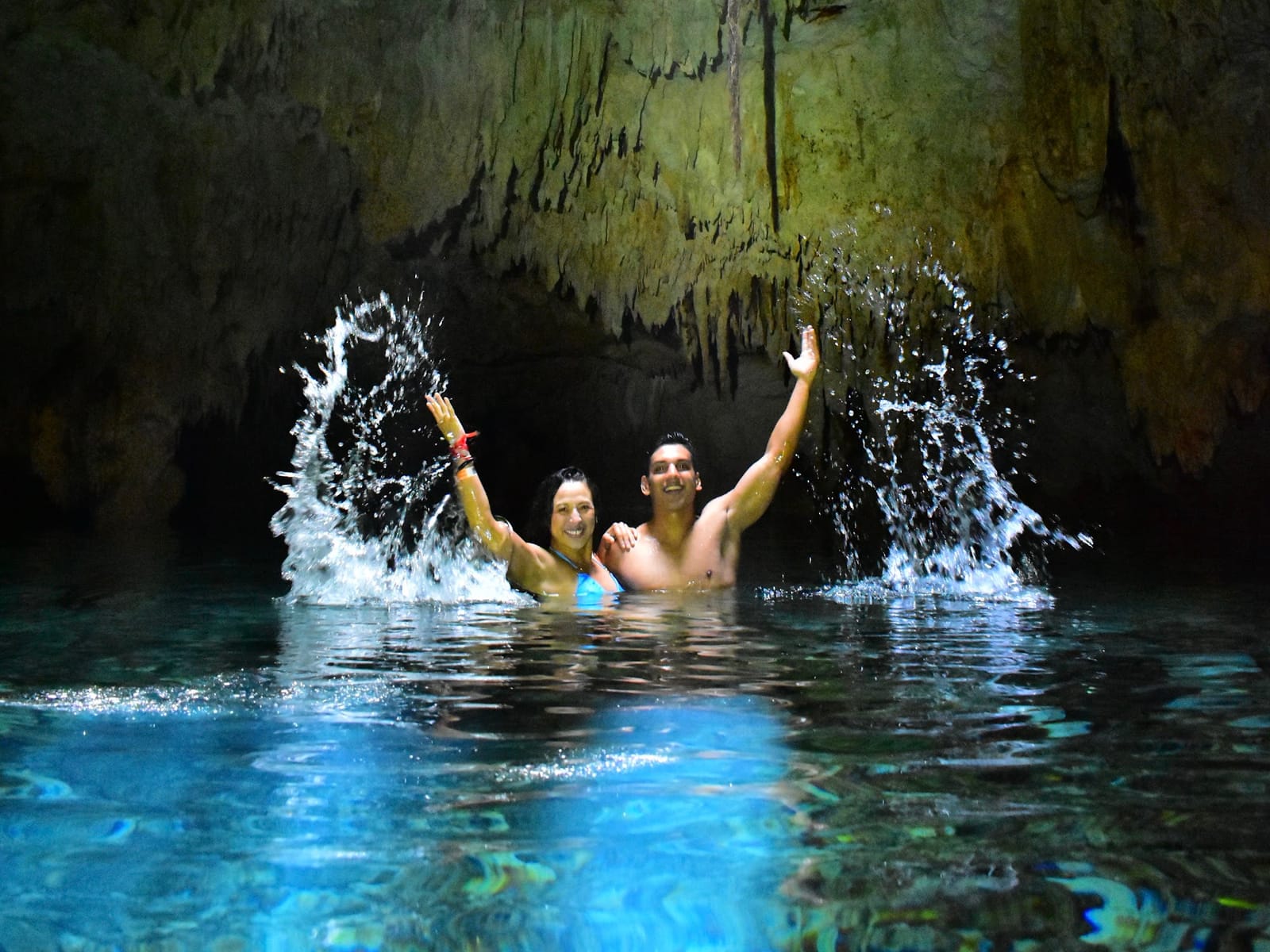 Tortugas + Cenote Dos Ojos + Cueva del Murciélago